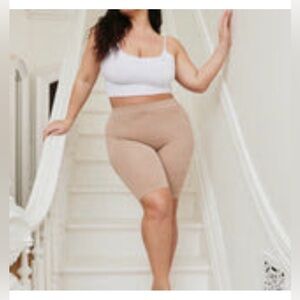 Thighsociety Women's The Cotton 9” Anti-Chafe Shorts Almond XL/2XL NWOT